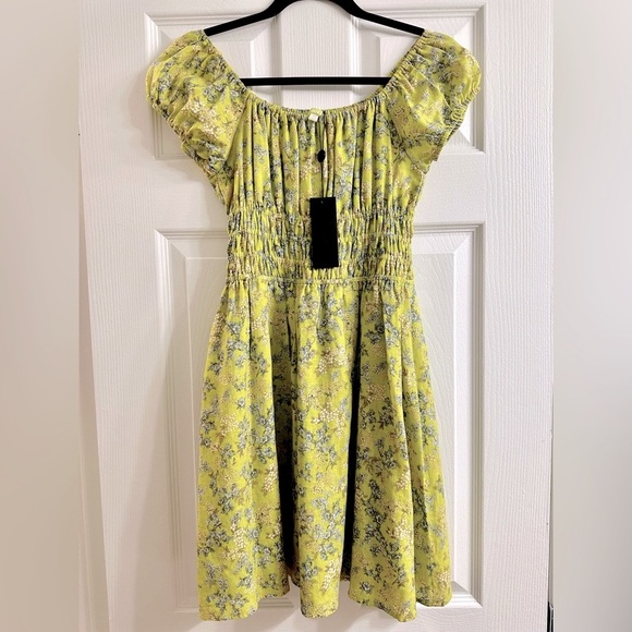 Gianni Bini Dresses & Skirts - Gianni Bini Floral Dress NWT XS